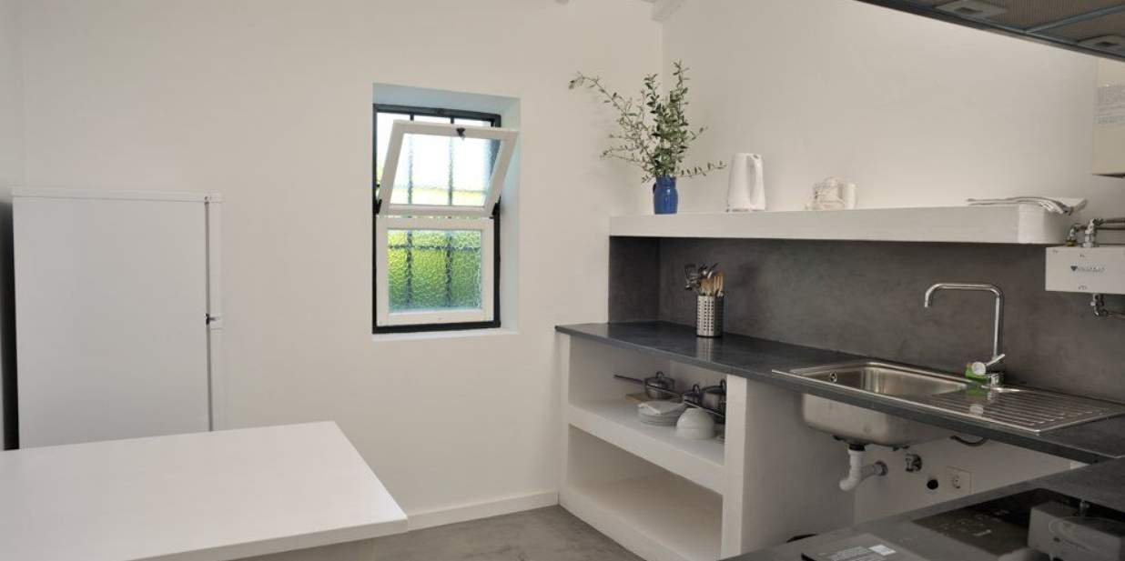 One-Bedroom Apartment6