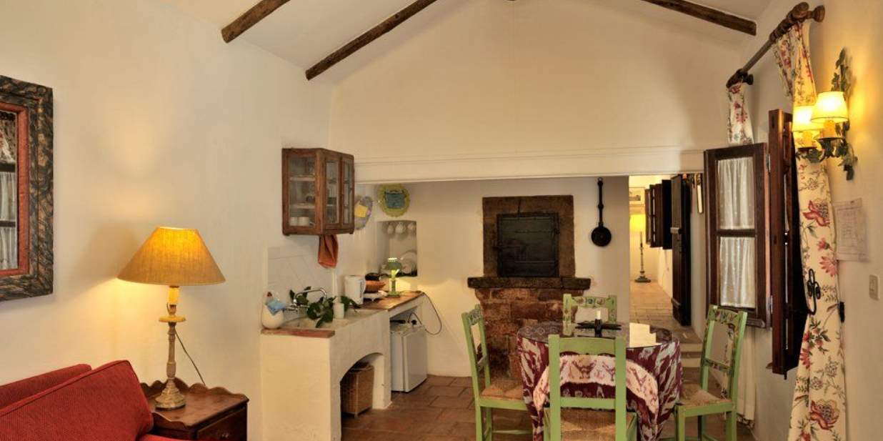 One-Bedroom Apartment4